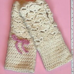 Children’s Crochet Fingerless Gloves
